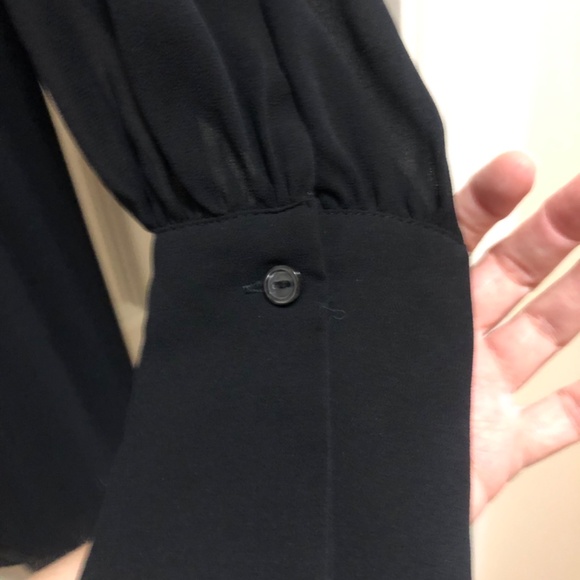 Women’s pleated black long sleeve blouse with ties size Large - Picture 4 of 5